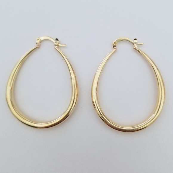 1.5" 18k Yellow Gold Oval Hoops - Picture 2 of 5